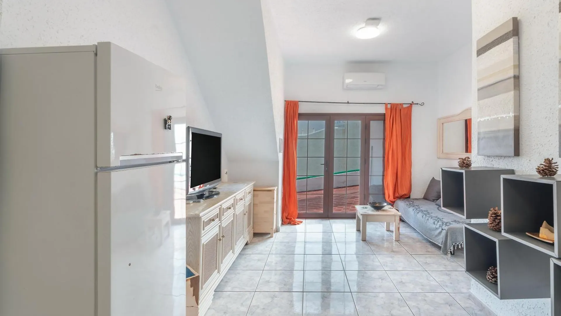 הוילה אדחה Chiara Garden View בית נופש