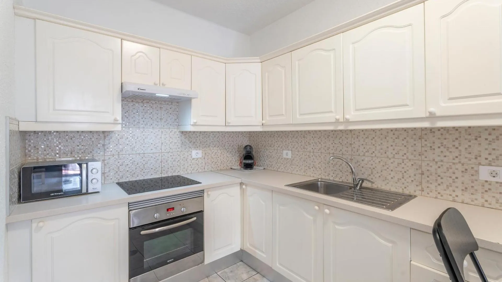 בית נופש הוילה אדחה Chiara Garden View