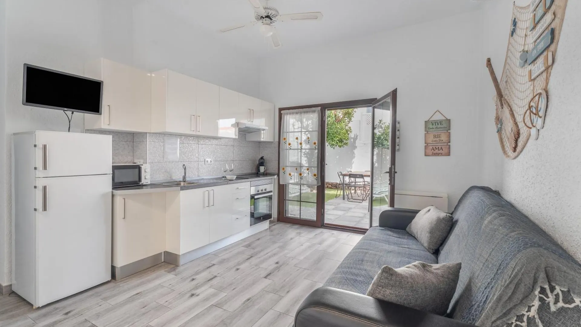 הוילה אדחה Chiara Garden View