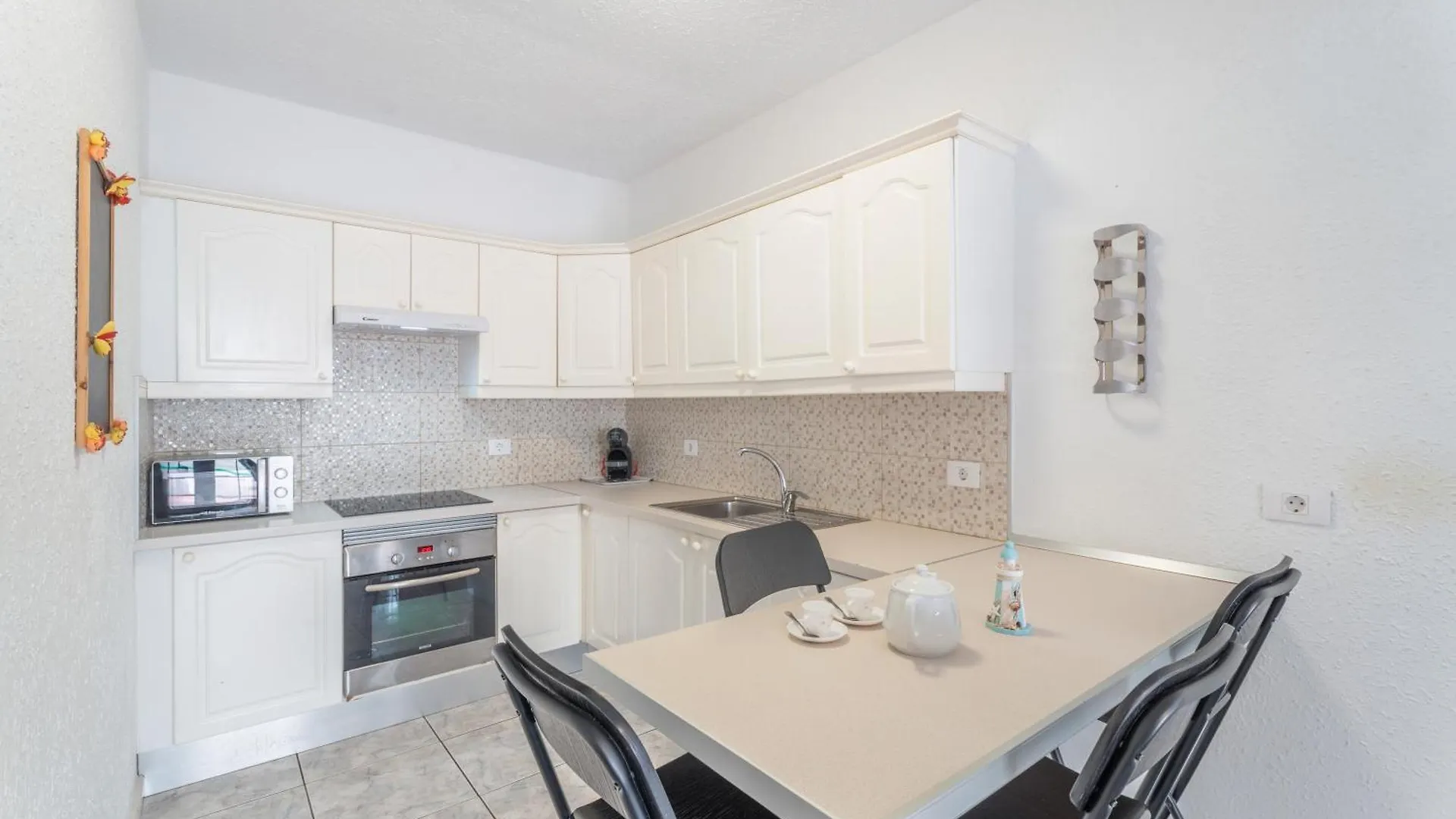 הוילה אדחה Chiara Garden View בית נופש